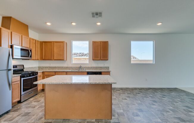 GORGEOUS SINGLE STORY WITH MANY UPGRADES*3 BEDROOMS*DEN!