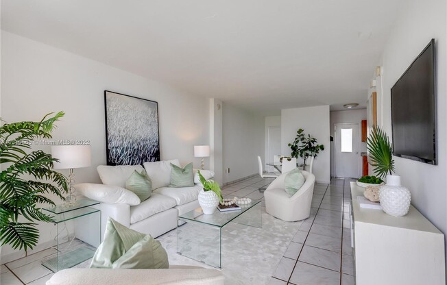 1300 Lincoln Road