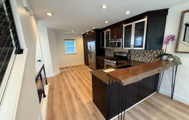 Modern Townhome Just One Block from Green Lake – 3 Bed, 2.25 Bath + Garage!