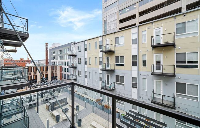 1 bed, 1 bath, 732 sqft, $1,295, Unit 315