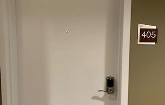 2 beds, 2 baths, $2,900, Unit 1-405