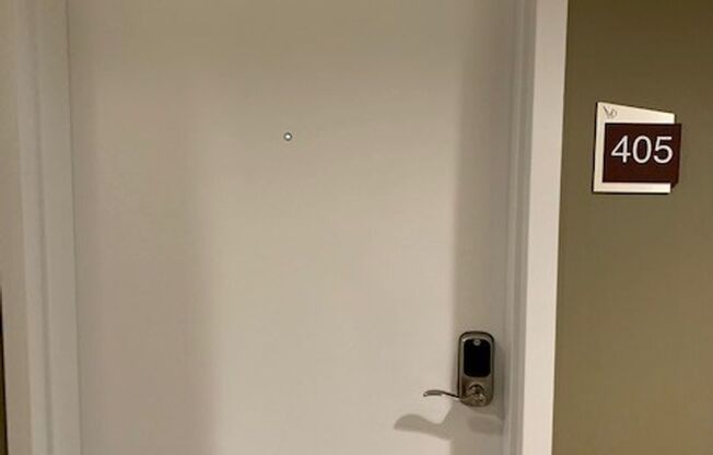 1 Bed / 2 Bath UNIT 3-218