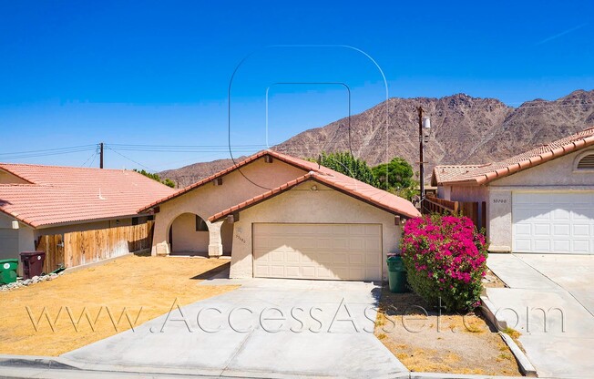 Spacious 3 Bed/2 Bath Home With Breathtaking Mountain Views In La Quinta!