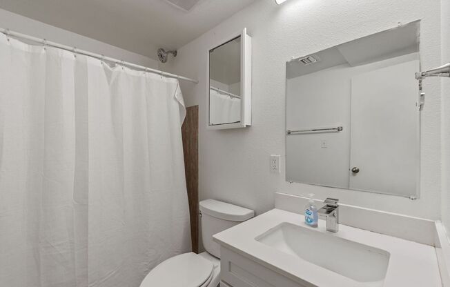 4 beds, 2 baths, 1,750 sqft, $2,150, Unit #404