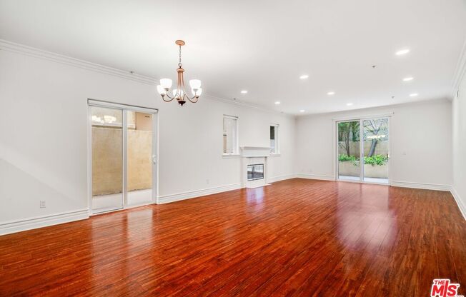 2306 Fox Hills Dr Apt 302