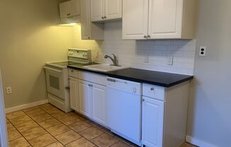 Studio, 1 bath, 600 sqft, $795, Unit 6