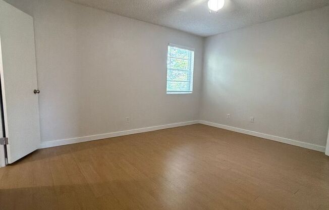 1 bed, 1 bath, 700 sqft, $1,254, Unit OCR-243