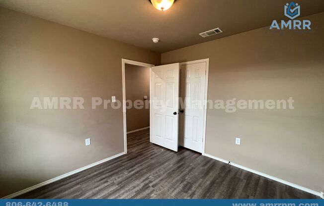 3 beds, 2 baths, $1,099