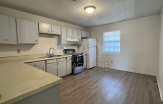 2 beds, 1.5 baths, 900 sqft, $725, Unit D