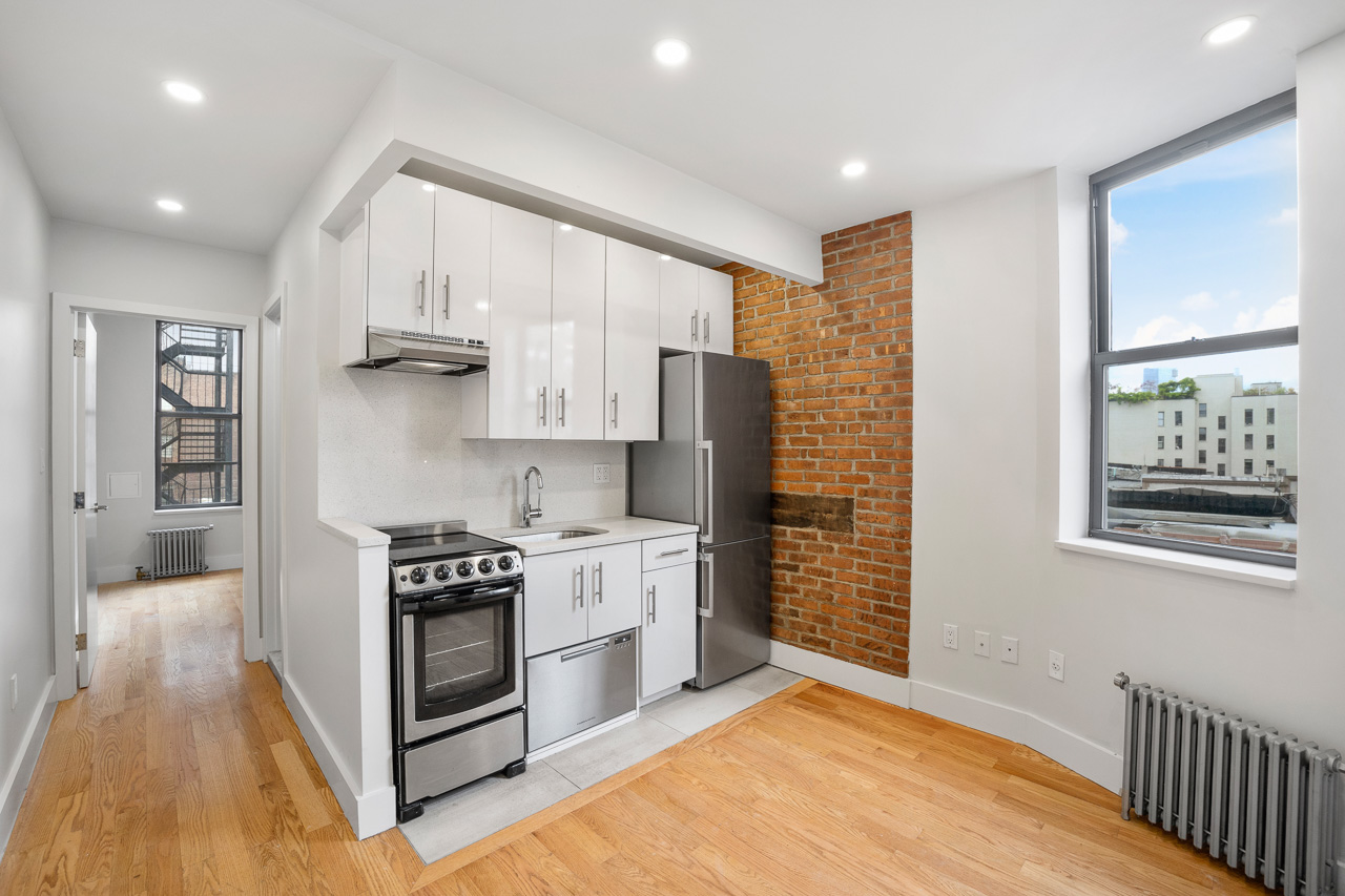 9 STANTON ST