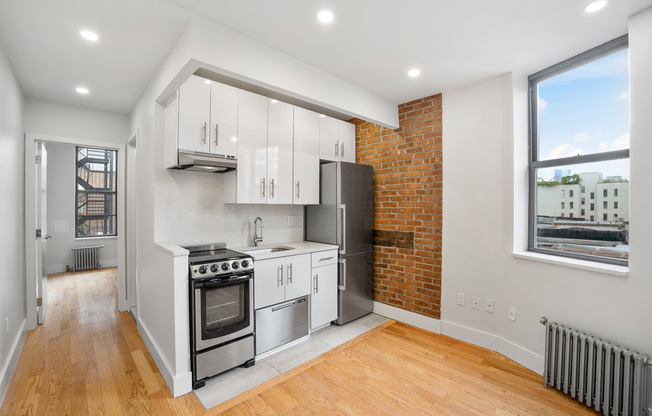 2 beds, 1 bath, $4,499, Unit 5C