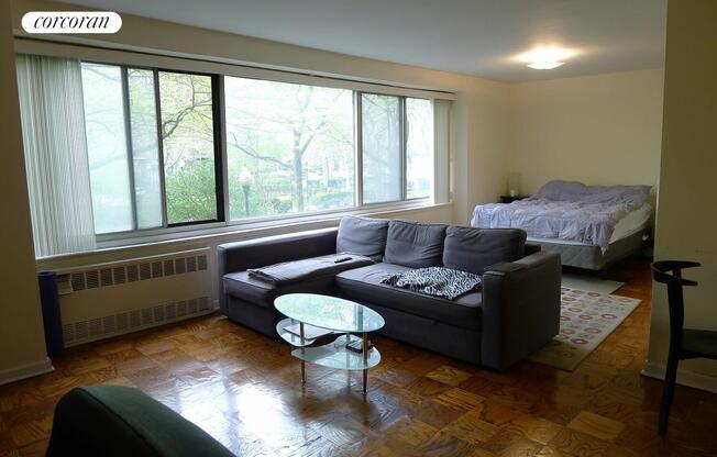 Studio, 1 bath, 649 sqft, $3,800, Unit 2L