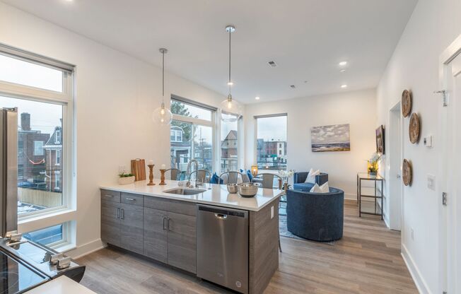 2 beds, 2 baths, 1,100 sqft, $1,875, Unit 208