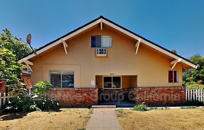 200 RIVERSIDE AVE