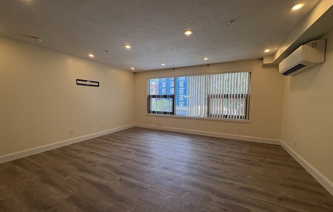 Studio, 1 bath, 500 sqft, $2,900, Unit 305