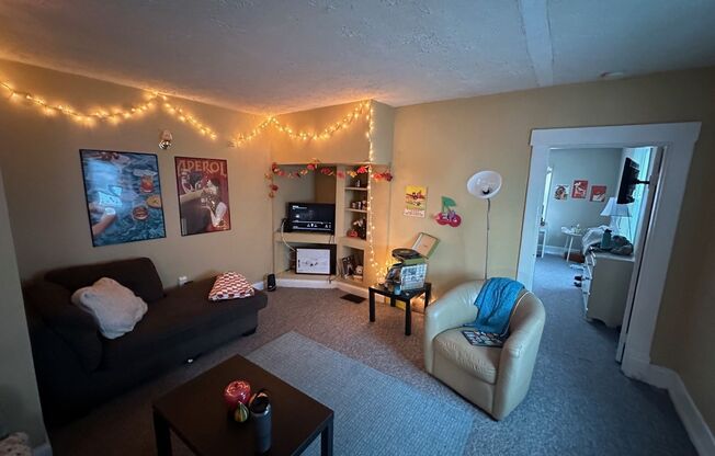 2319 Chickasaw