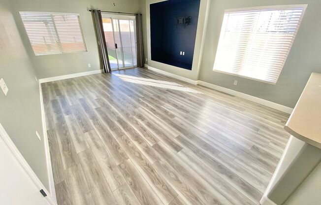 BEAUTIFUL SINGLE-STORY 3 BEDROOM, 2 BATHROOM HOME LOCATED IN A QUIET NORTH LAS VEGAS NEIGHBORHOOD!