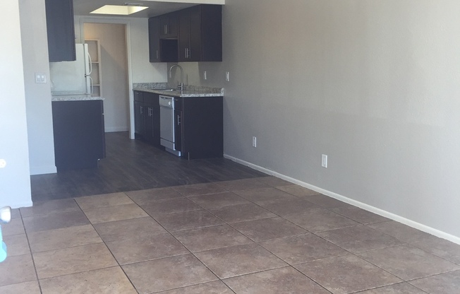 2 beds, 1 bath, 950 sqft, $1,225, Unit 116