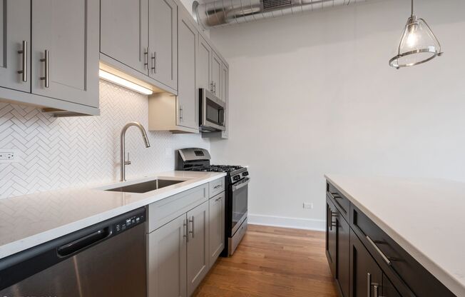 1 bed, 1 bath, $2,245, Unit 213