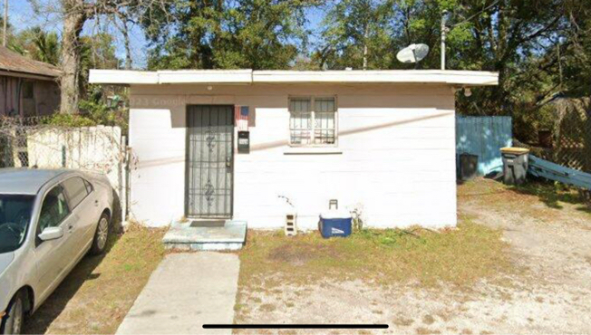 1409 E 24 ST