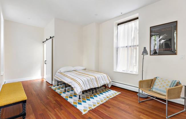 400 W 154 ST