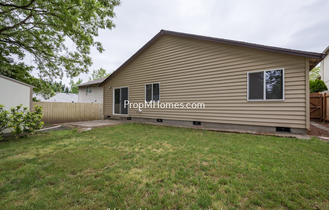 3 beds, 2 baths, $2,429