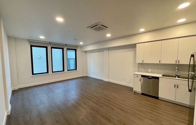 Studio, 1 bath, 327 sqft, $1,650, Unit 410-203