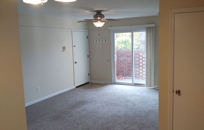 2 beds, 2 baths, $1,050, Unit UNIT A