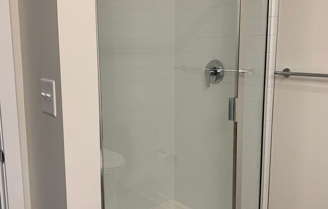 1 bed, 1 bath, 869 sqft, $2,440, Unit 218