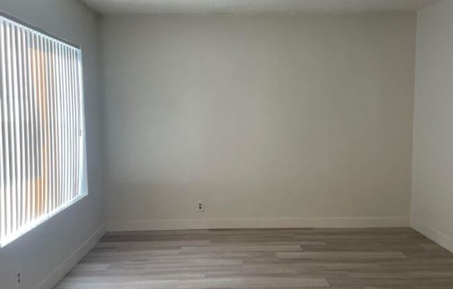 1 bed, 1 bath, 500 sqft, $1,595