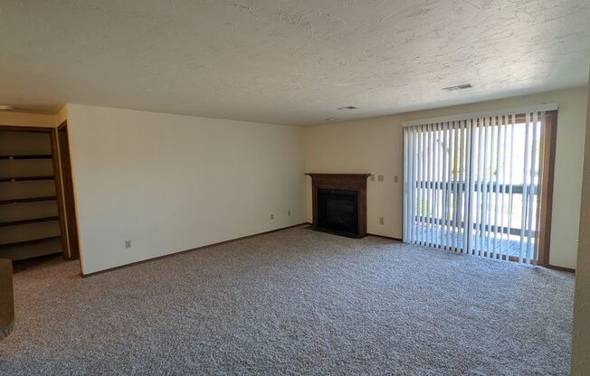 2 beds, 2 baths, 1,074 sqft, $1,209, Unit 2970-093