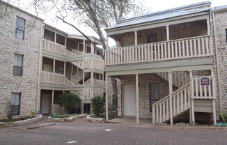 4401 Speedway- Free Cable and Internet-Available for August!