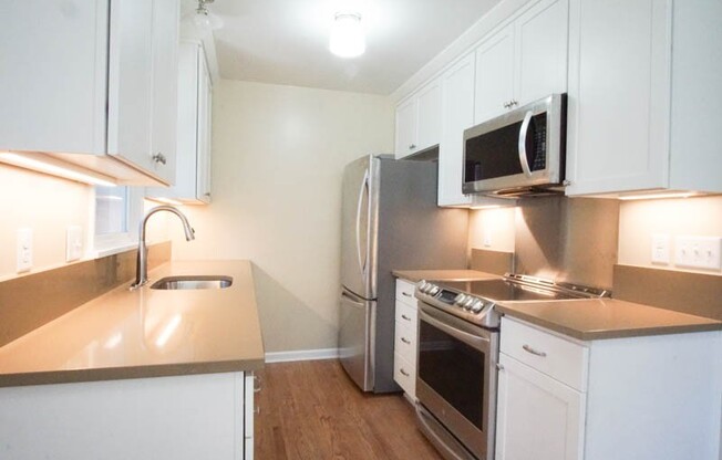 1 bed, 1 bath, $1,625, Unit 14