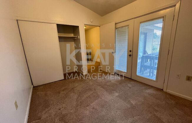 2 beds, 1.5 baths, 1,000 sqft, $825