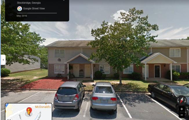 2 bed 2.5 bath in Stockbridge!