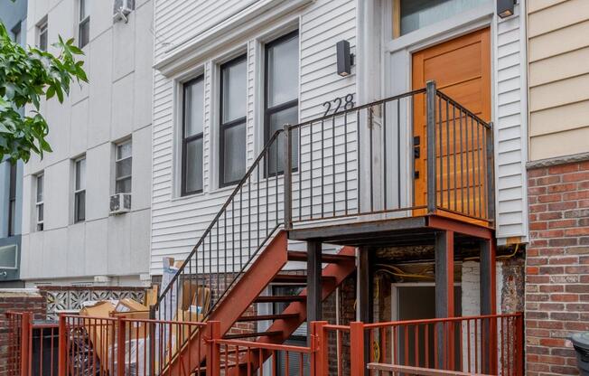 228 LEONARD ST