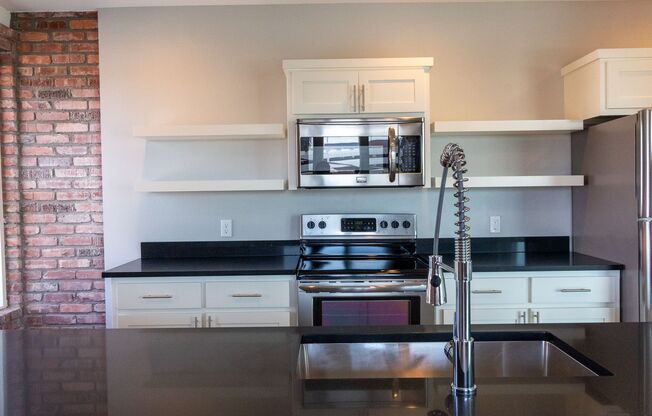 2 beds, 2 baths, 1,197 sqft, $1,920, Unit 202