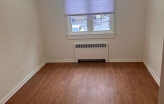 2 beds, 1 bath, 850 sqft, $1,600