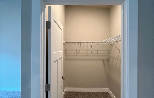 1 bed, 1 bath, 705 sqft, $1,400