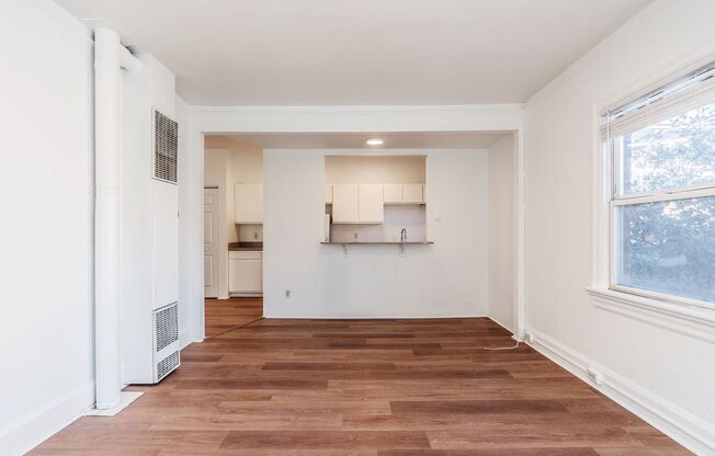 1 bed, 1 bath, 598 sqft, $1,595, Unit 7
