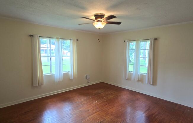 2 beds, 1 bath, $1,425