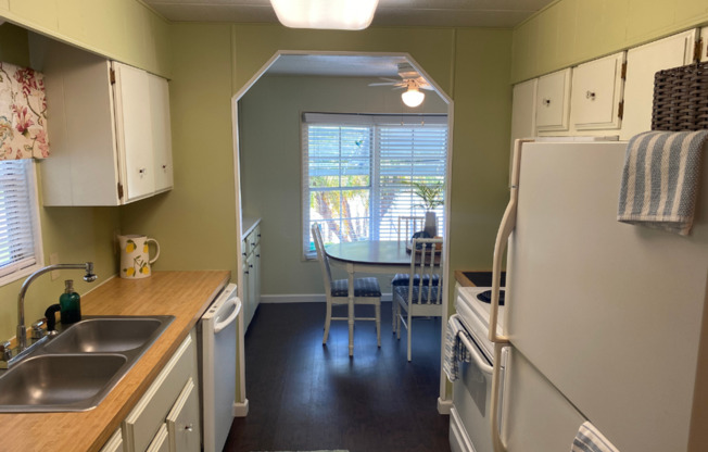 Prete-1510 Ariana St # 94