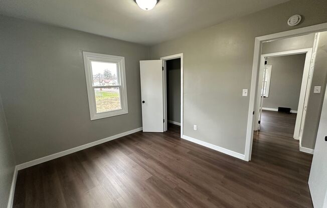 3 beds, 1 bath, $1,300