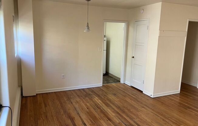 Bay Ridge Court (Cobblestone Court)