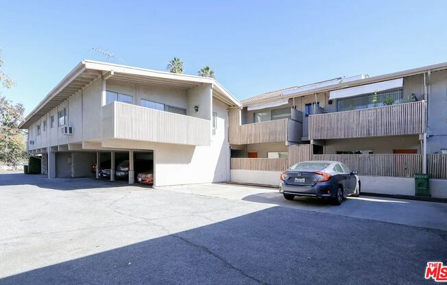 12958 VALLEYHEART DR