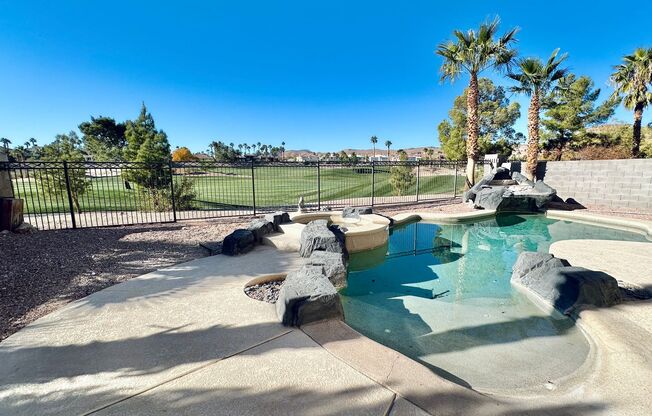 GOLF COURSE VIEW WITH STUNNING POOL!!