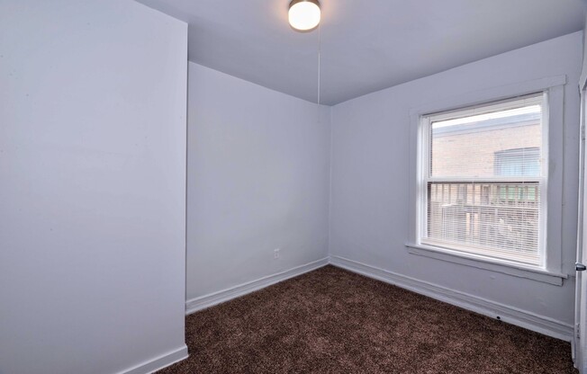 2 beds, 1 bath, 1,000 sqft, $1,553.75, Unit 4234 1/2 - 3E