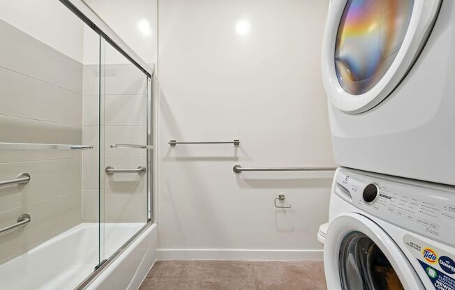 Studio, 1 bath, 305 sqft, $1,895, Unit 560