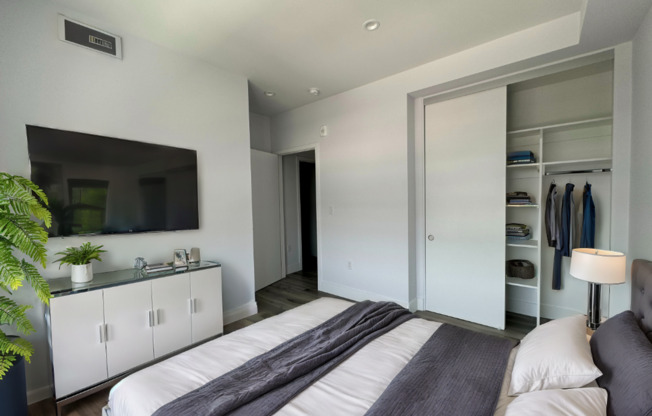 2 beds, 2 baths, 911 sqft, $2,795, Unit 604