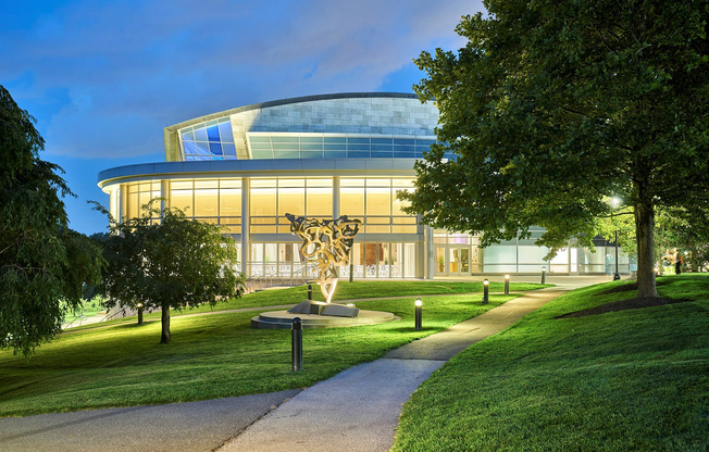 Experience world-class arts and culture just steps from your door. Meridian at Grosvenor Station offers unparalleled proximity to the Music Center at Strathmore, a premier North Bethesda venue renowned for its pitch-perfect acoustics, diverse concert lineup, and the historic Mansion at Strathmore galleries